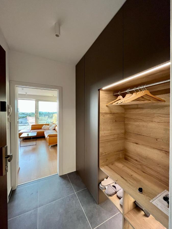 Brno City Center Apartment With Parking And A Big Terrace Luaran gambar