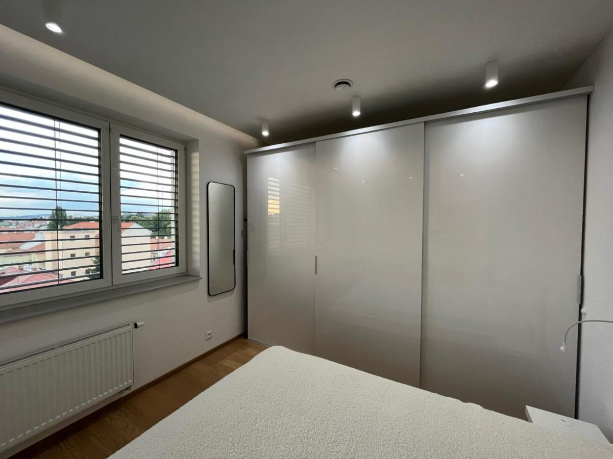 Brno City Center Apartment With Parking And A Big Terrace Luaran gambar