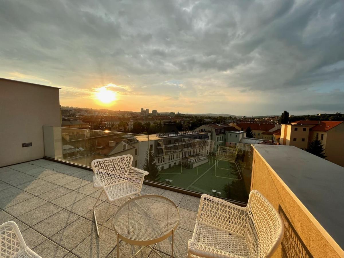Brno City Center Apartment With Parking And A Big Terrace Luaran gambar
